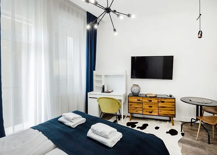 De Luxe With Balcony In The Absolute Center