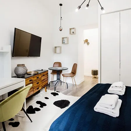 De Luxe With Balcony In The Absolute Center