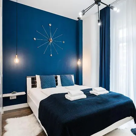 De Luxe With Balcony In The Absolute Center Appartamento Budapest