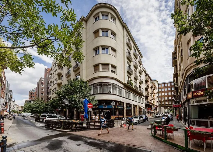 Apartament De Luxe With Balcony In The Absolute Center *